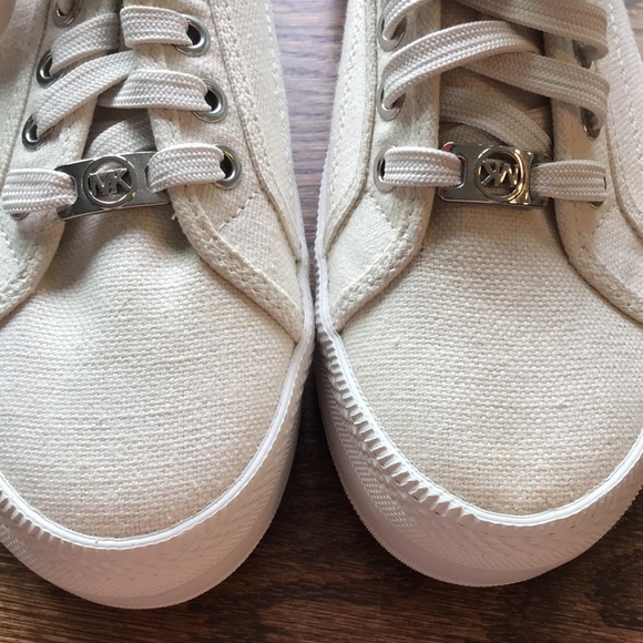 Michael Kors Sneakers - Picture 7 of 8